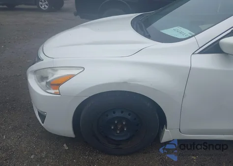 2014 Nissan Altima 2.5 S z USA, uszkodzony, nr VIN 1N4AL3AP2EC162068